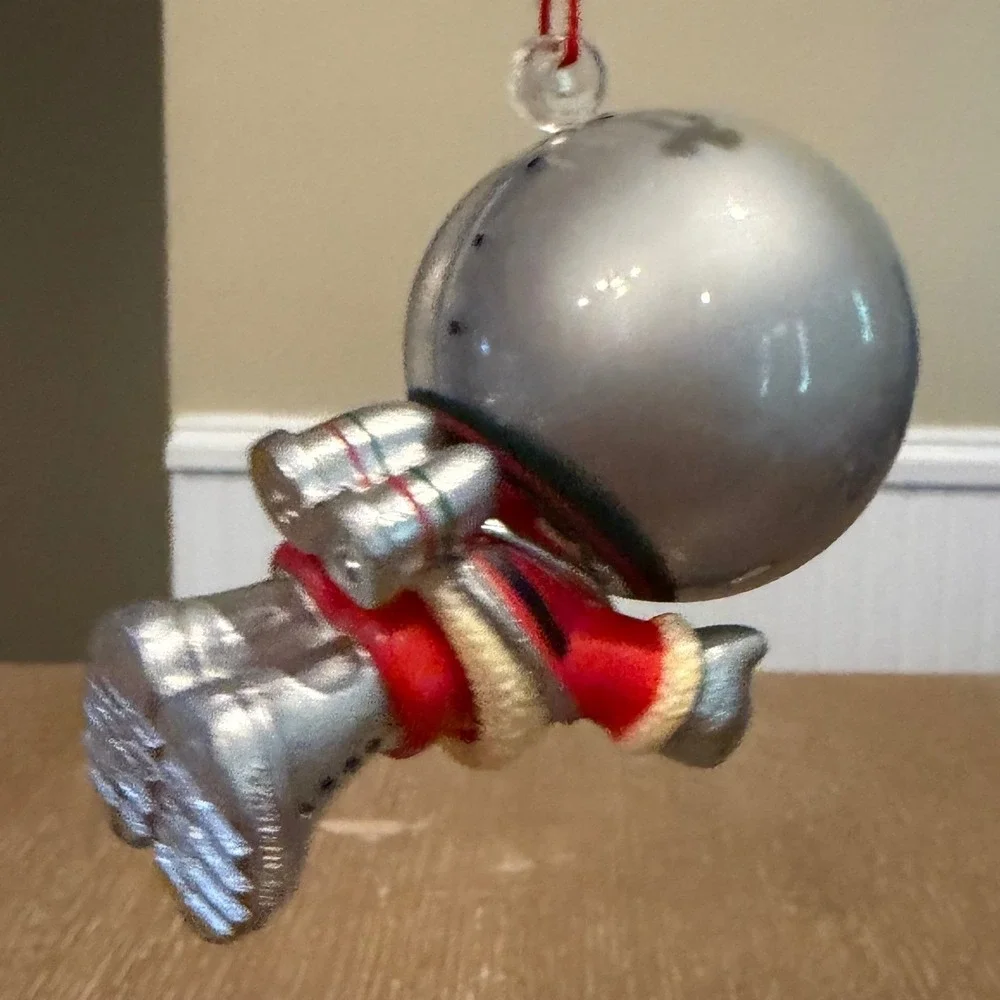 1981 Hallmark Keepsake Spaceman Santa Astronaut Christmas Ornament Vintage